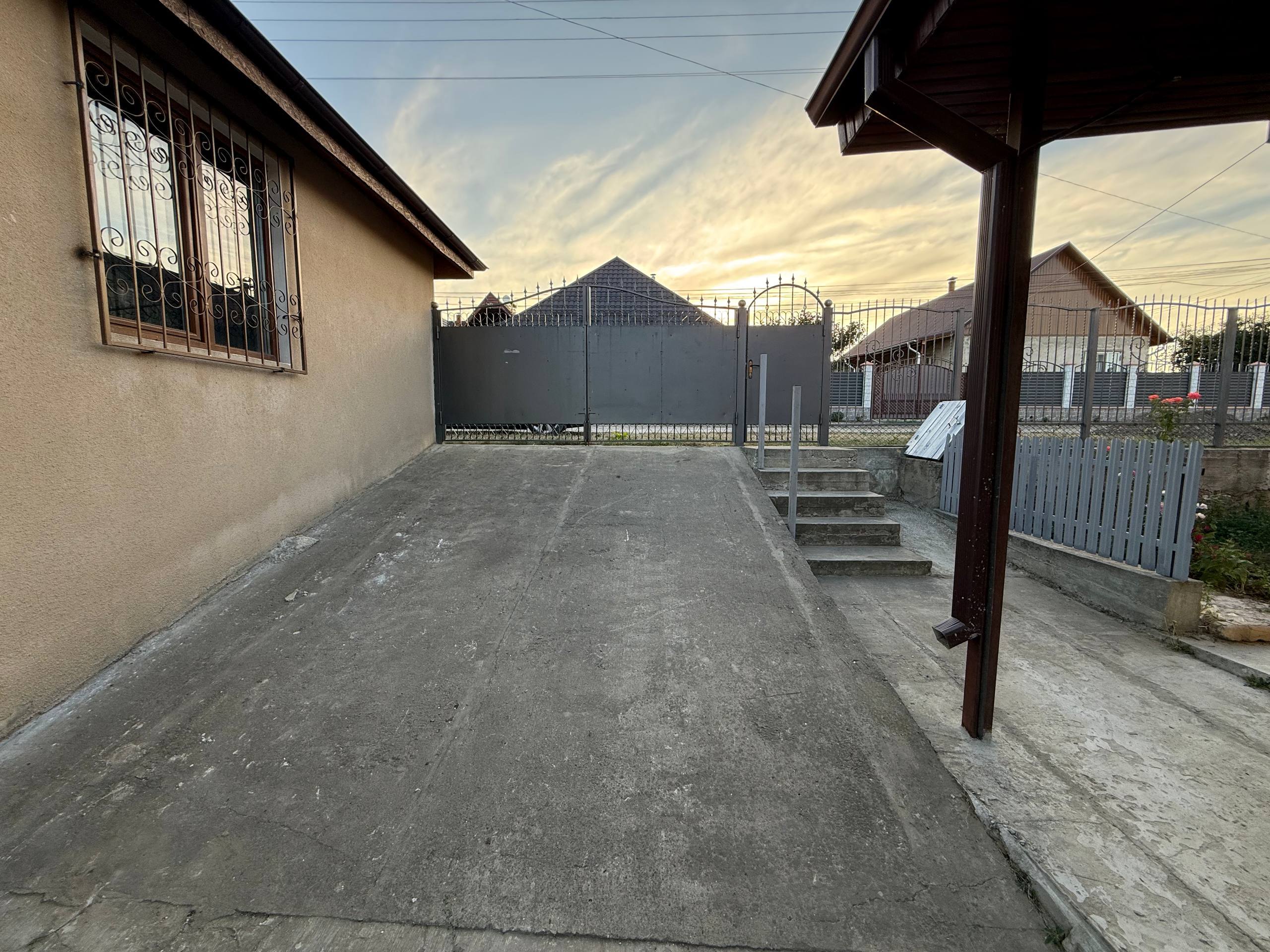 estate-img
