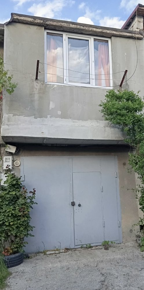 garage/parking - 90.00